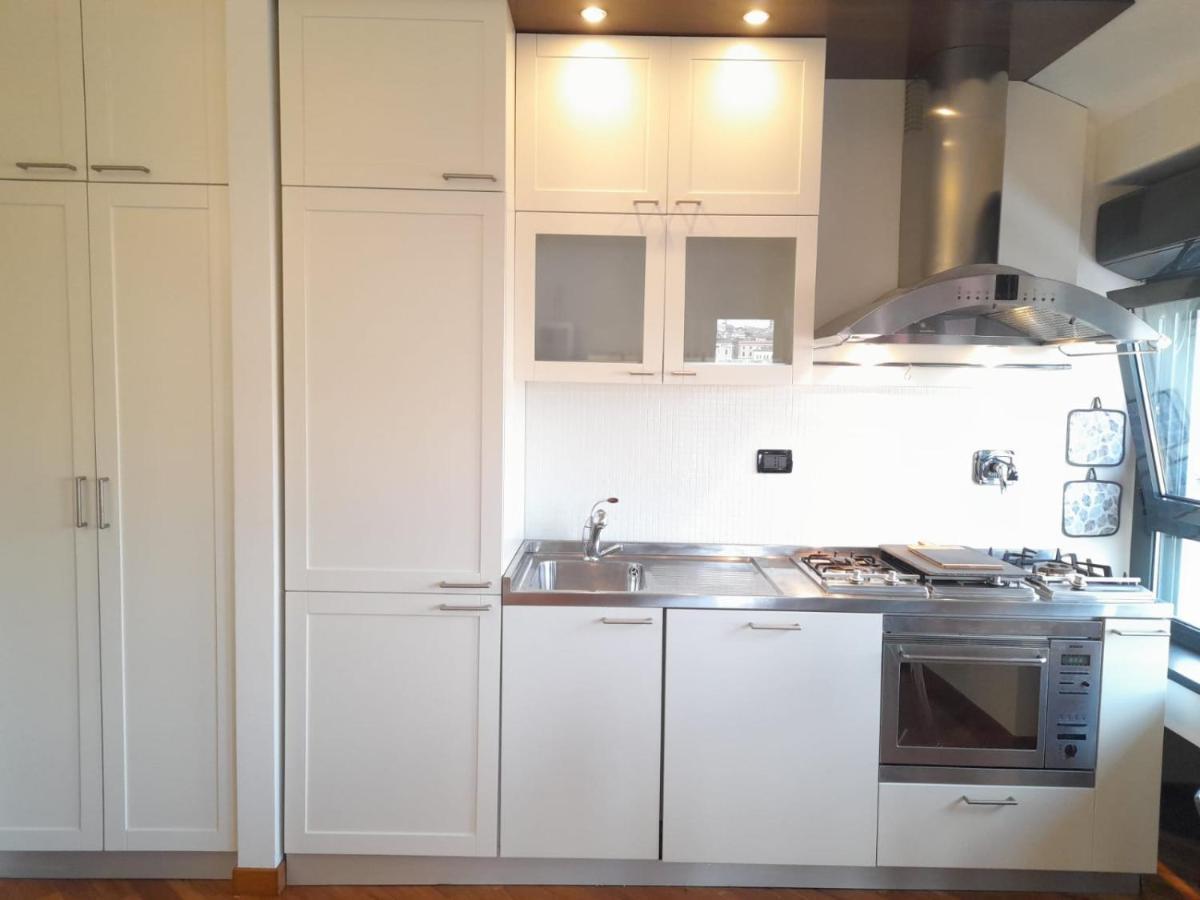 شقة Bilocale Vista Mare Con Terrazzo-Porto Antico- Parcheggio Scontato جنوة المظهر الخارجي الصورة