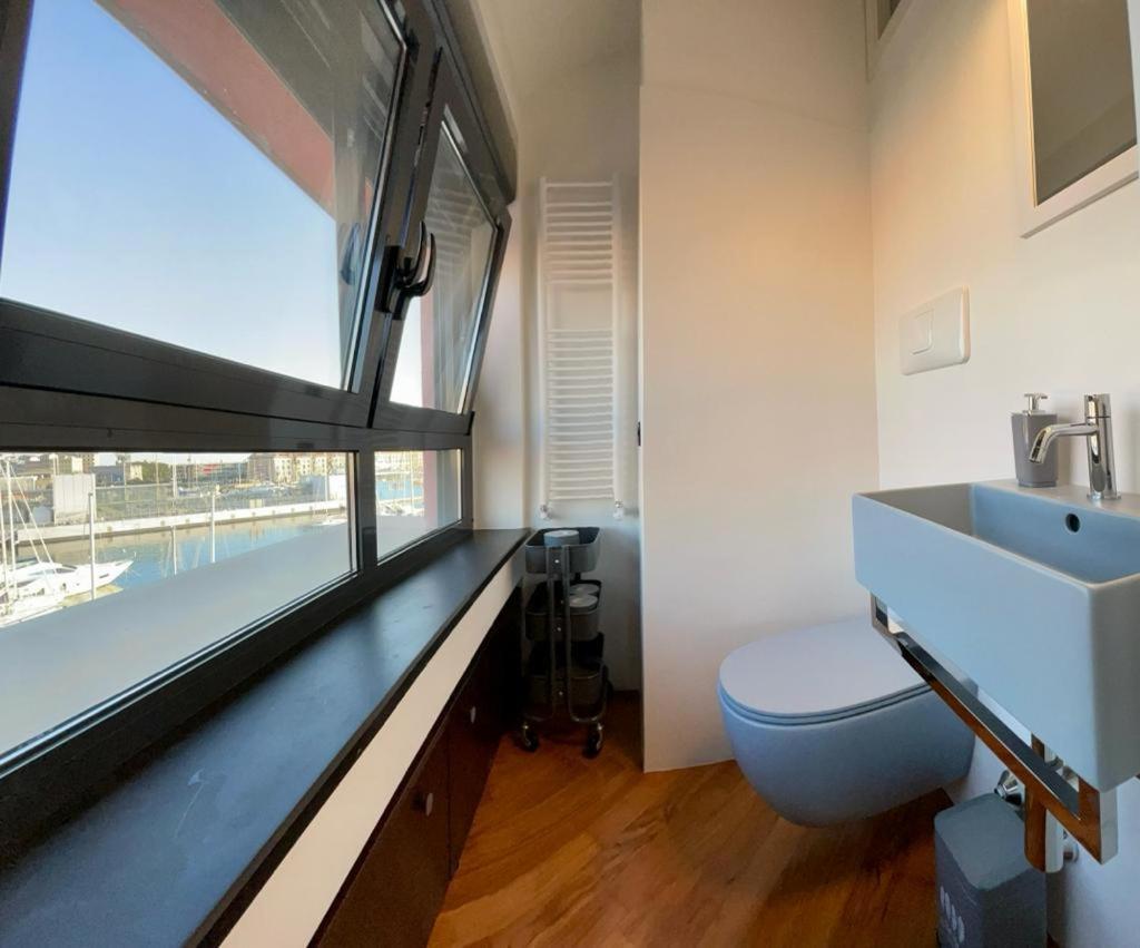 شقة Bilocale Vista Mare Con Terrazzo-Porto Antico- Parcheggio Scontato جنوة المظهر الخارجي الصورة
