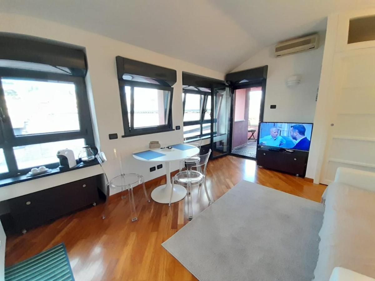 شقة Bilocale Vista Mare Con Terrazzo-Porto Antico- Parcheggio Scontato جنوة المظهر الخارجي الصورة